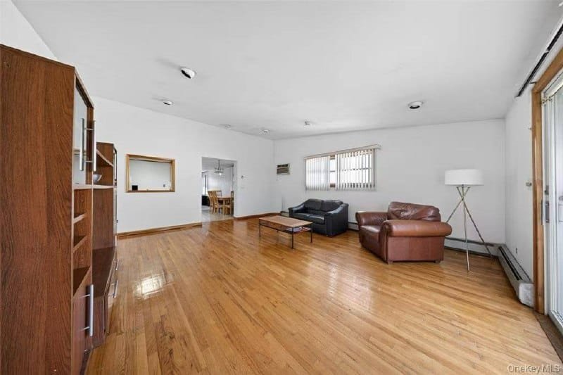 Bayside 26学区 $998,000 独立屋 房源实拍图 04