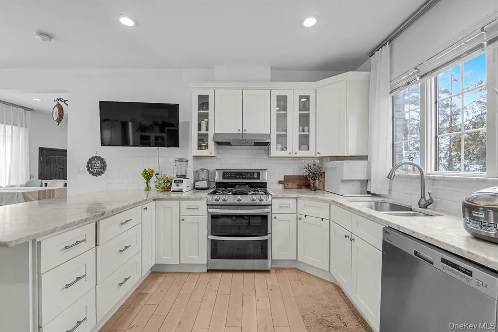 MLS#968431 Bayside 房源照片 6 / listing photo 6