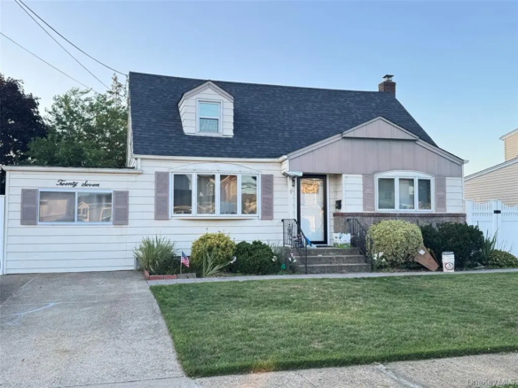 Bethpage MLS#1035184 property listing photo 1