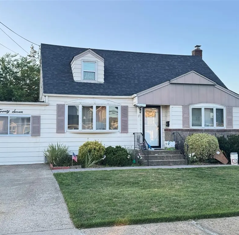 Bethpage MLS#1035184 property listing photo 1