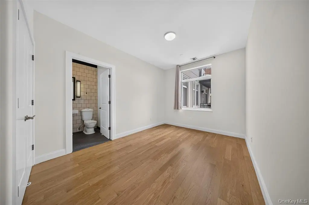 Brooklyn MLS#1020215 property listing photo 19