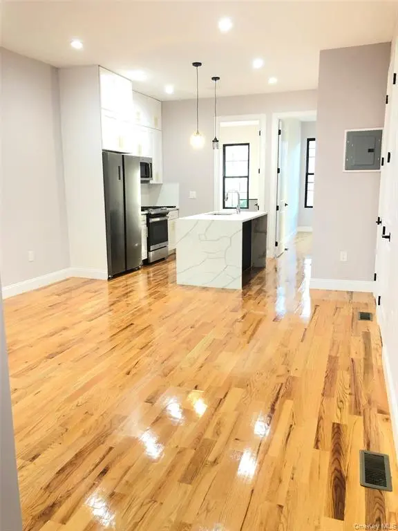 MLS#1016902 Brooklyn 房源照片 2 / listing photo 2