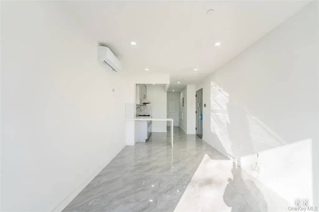 Brooklyn MLS#974738 property listing photo 7