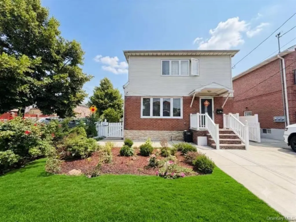MLS#1024946 College Point 房源照片 1 / listing photo 1