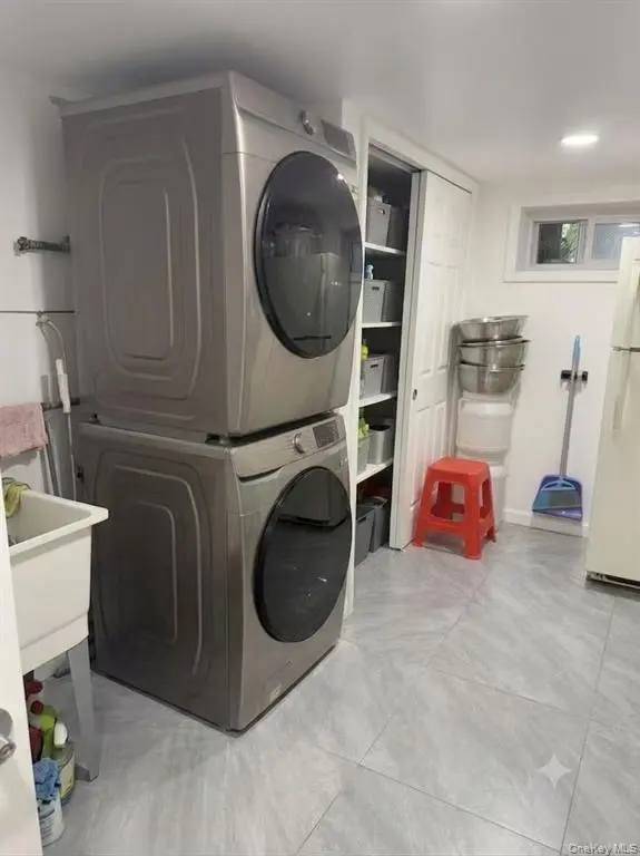 MLS#1024946 College Point 房源照片 8 / listing photo 8