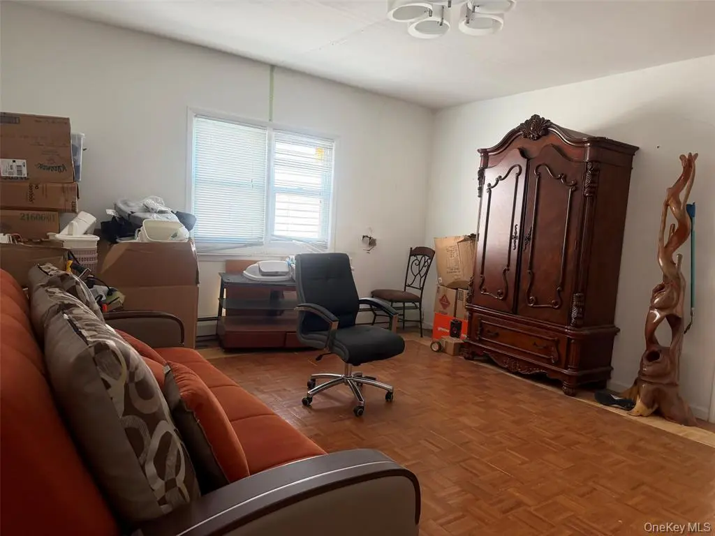 MLS#1007280 College Point 房源照片 4 / listing photo 4