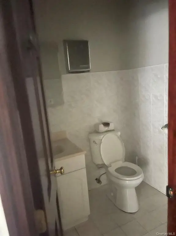 MLS#968305 College Point 房源照片 8 / listing photo 8