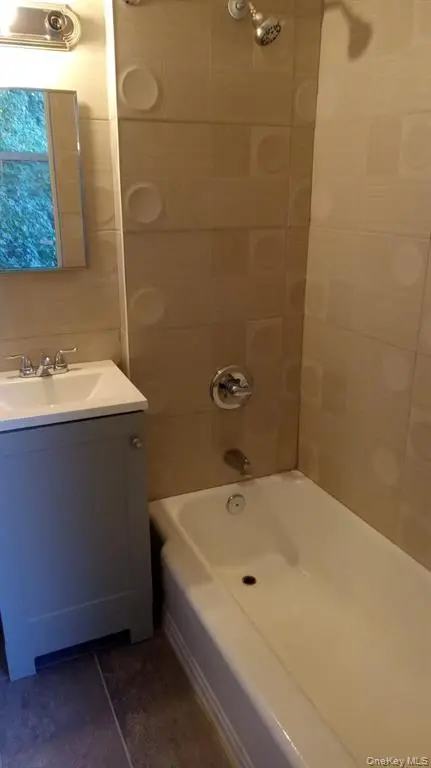 MLS#896527 College Point 房源照片 4 / listing photo 4