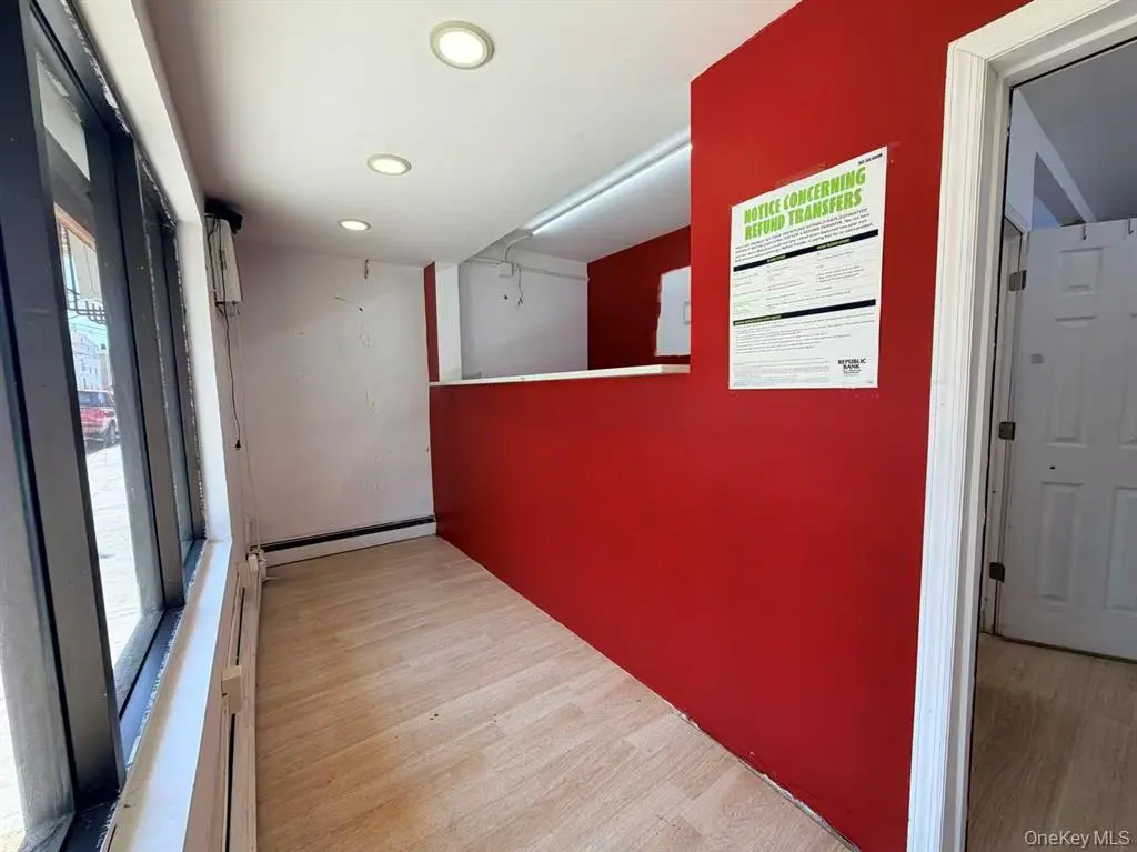 MLS#1008795 College Point 房源照片 3 / listing photo 3