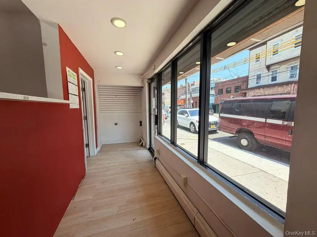 MLS#1008795 College Point 房源照片 4 / listing photo 4