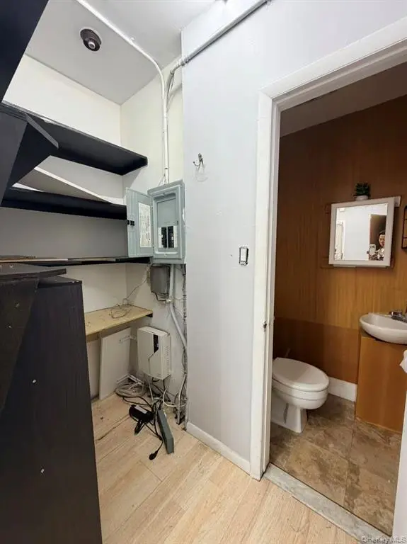 MLS#1008795 College Point 房源照片 8 / listing photo 8