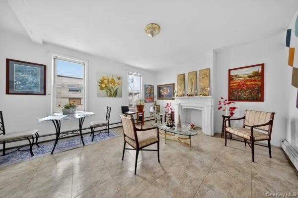 MLS#1006670 College Point 房源照片 3 / listing photo 3