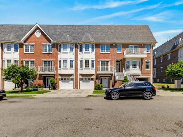 MLS#1007476 College Point 房源照片 1 / listing photo 1