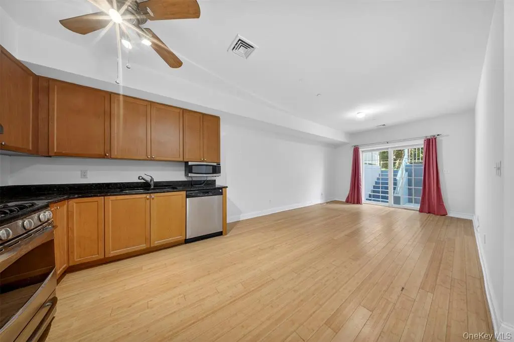 MLS#1007476 College Point 房源照片 7 / listing photo 7