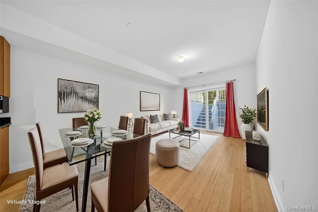 MLS#1007476 College Point 房源照片 8 / listing photo 8