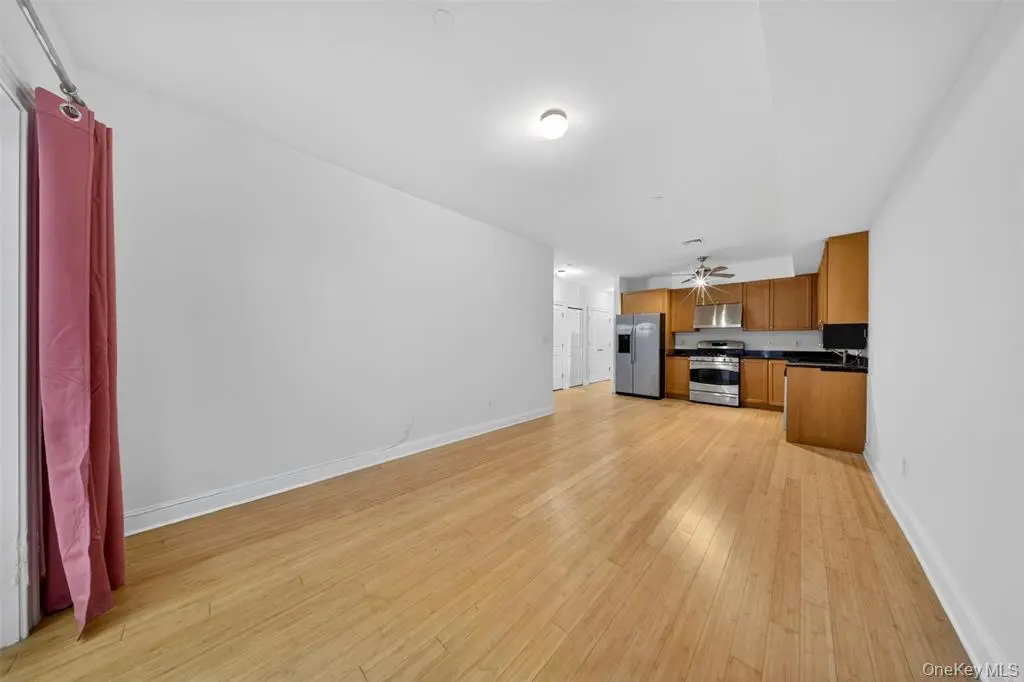 MLS#1007476 College Point 房源照片 9 / listing photo 9