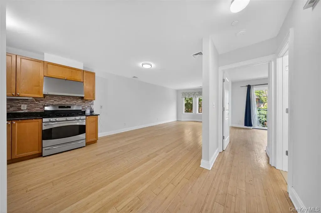 MLS#1007476 College Point 房源照片 17 / listing photo 17