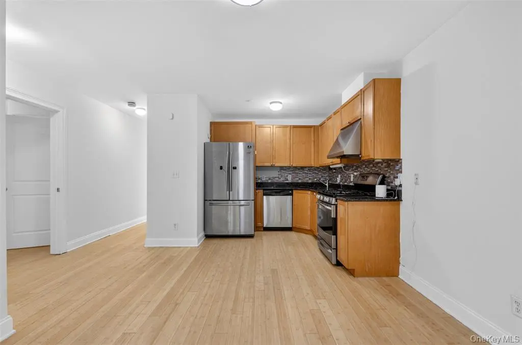MLS#1007476 College Point 房源照片 23 / listing photo 23