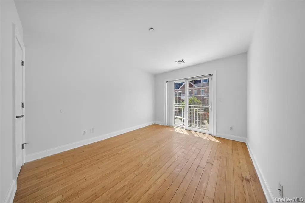 MLS#1007476 College Point 房源照片 27 / listing photo 27