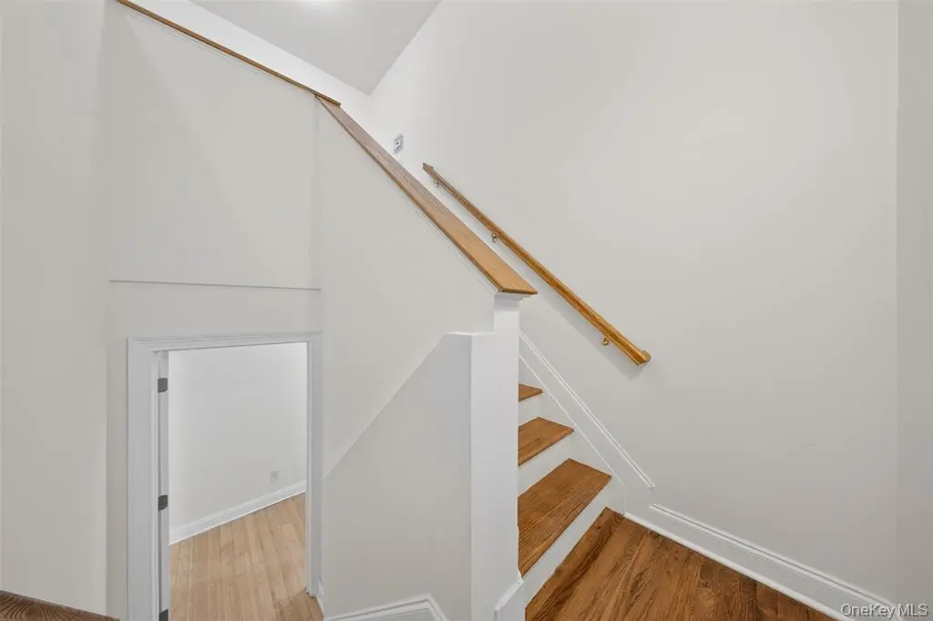 MLS#1007476 College Point 房源照片 32 / listing photo 32