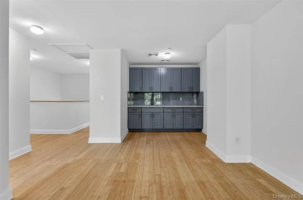 MLS#1007476 College Point 房源照片 38 / listing photo 38