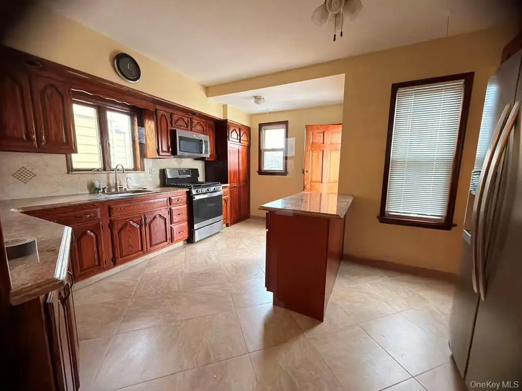 Corona MLS#1015125 property listing photo 2
