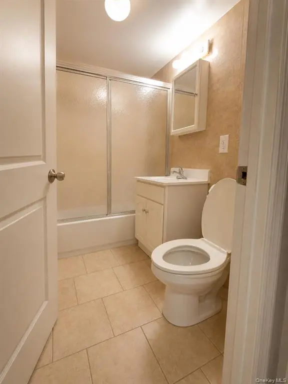 Corona MLS#1027814 property listing photo 6