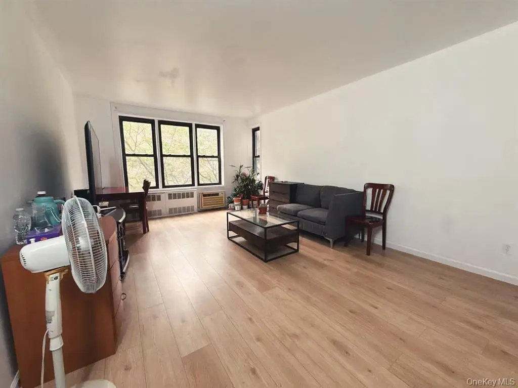 Corona MLS#1028264 property listing photo 6