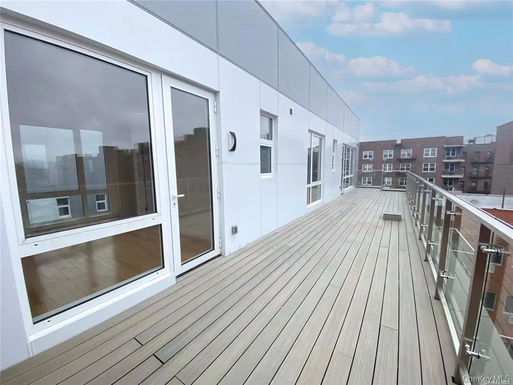 Private upper-level terrace