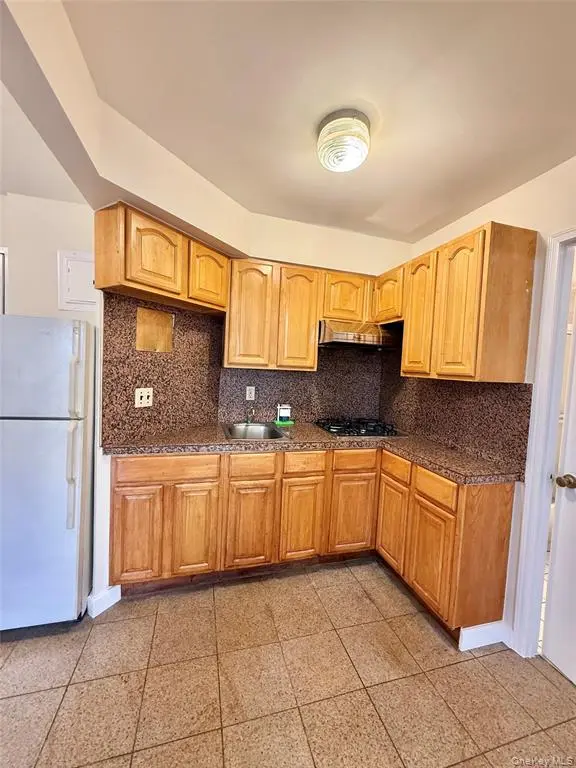 Kitchen cabinets and range