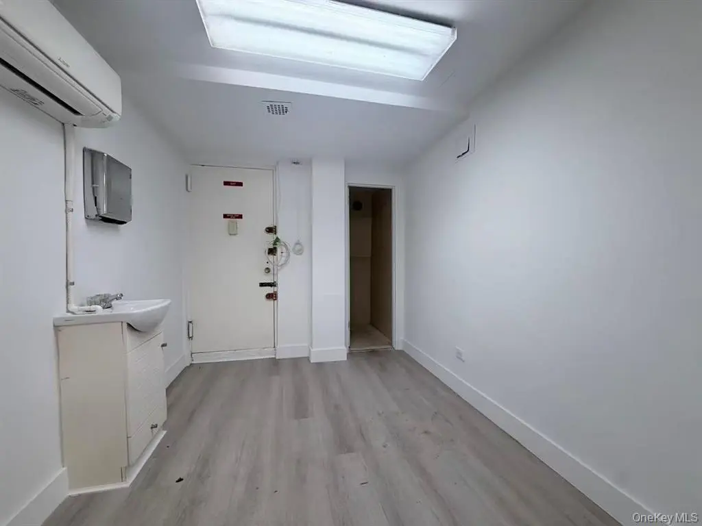 Office room with sink