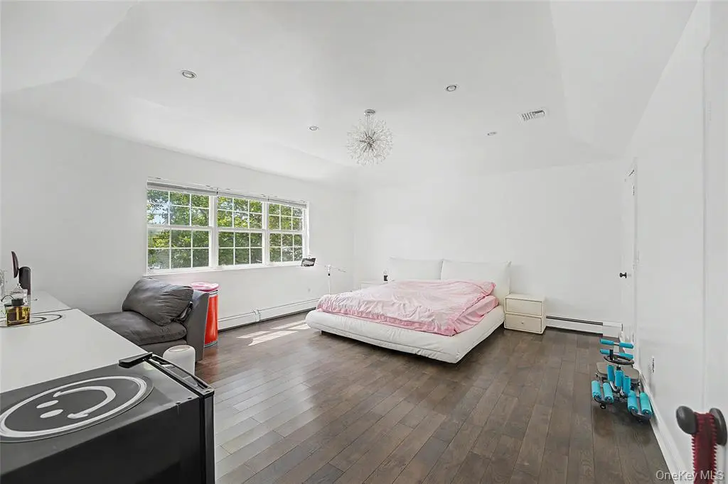 Bedroom with windows