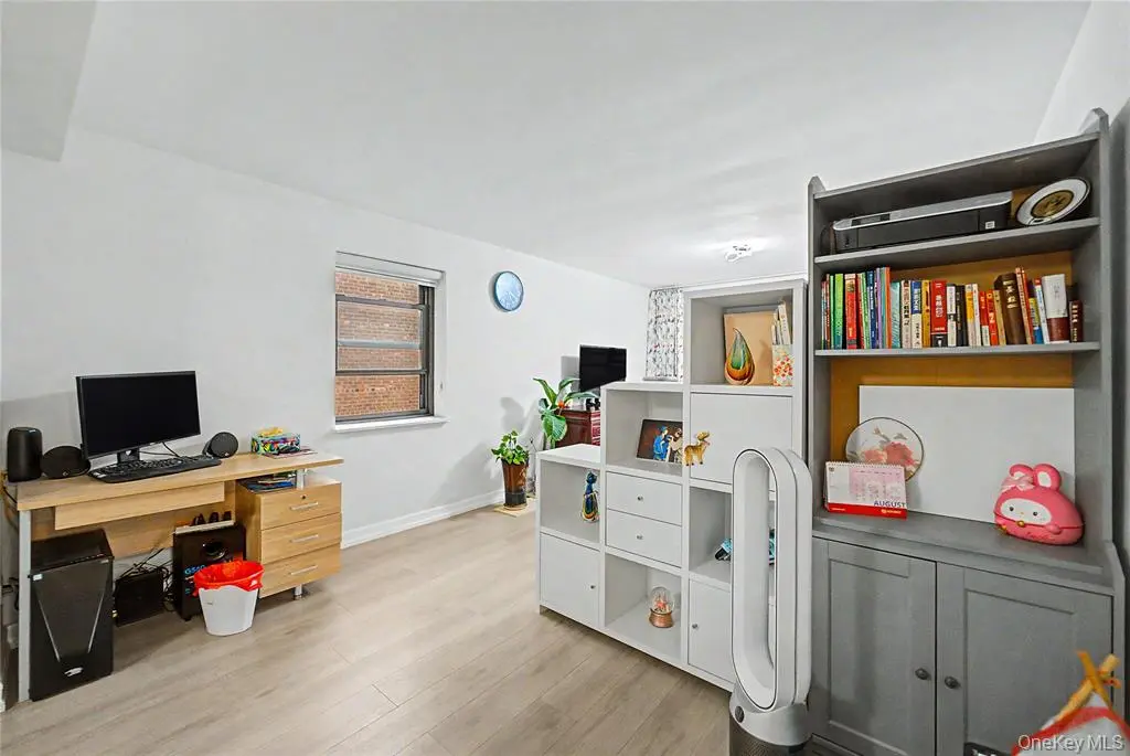 Flexible interior room with desk and storage