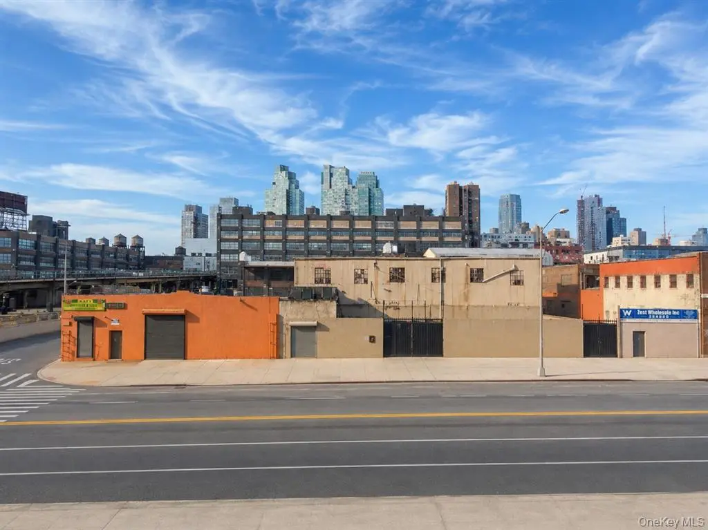 Warehouse street frontage in Long Island City
