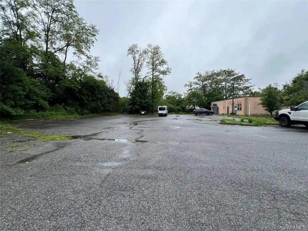 East Northport MLS#1005093 property listing photo 13