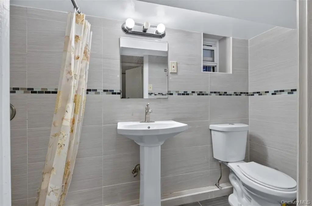 Elmhurst MLS#1015657 property listing photo 21