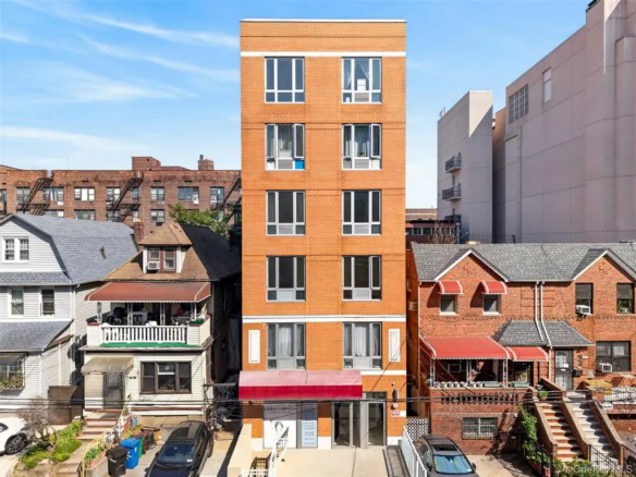 MLS#1003068 Elmhurst 房源照片 1 / listing photo 1
