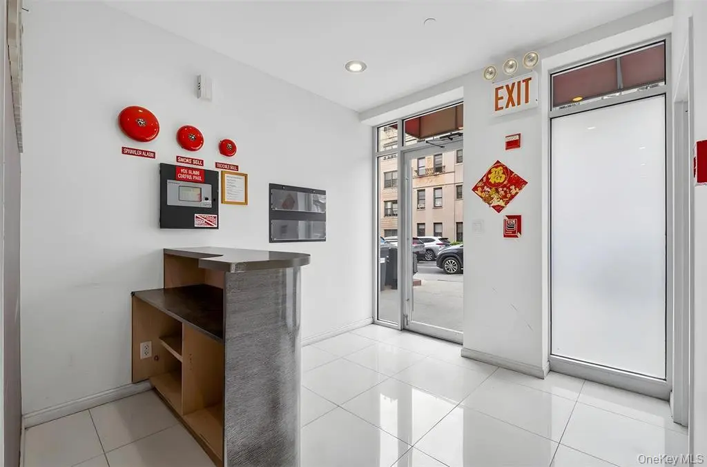 MLS#1003068 Elmhurst 房源照片 4 / listing photo 4