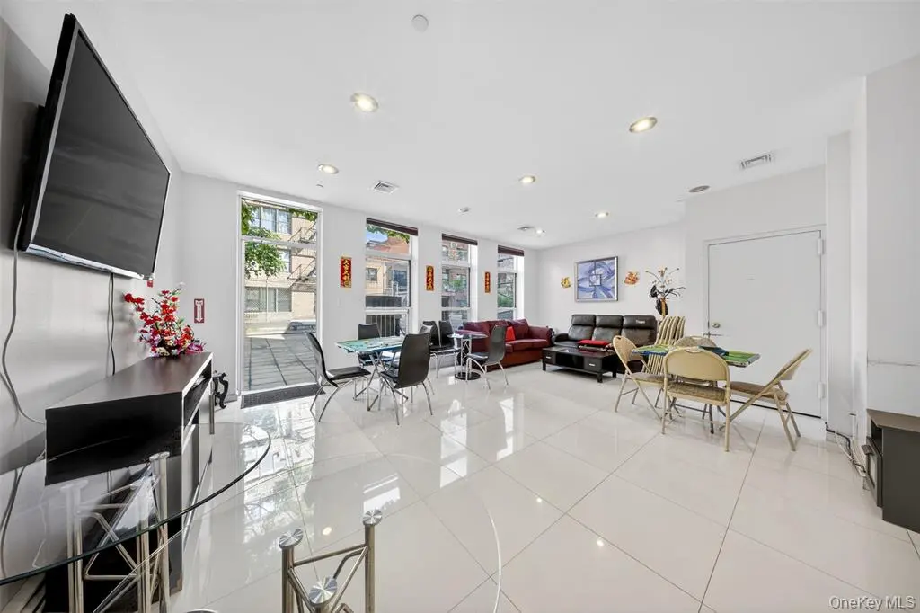 MLS#1003068 Elmhurst 房源照片 7 / listing photo 7