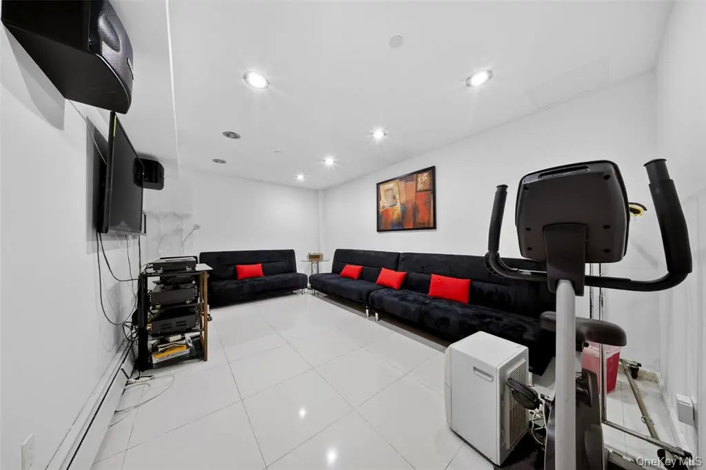 MLS#1003068 Elmhurst 房源照片 23 / listing photo 23