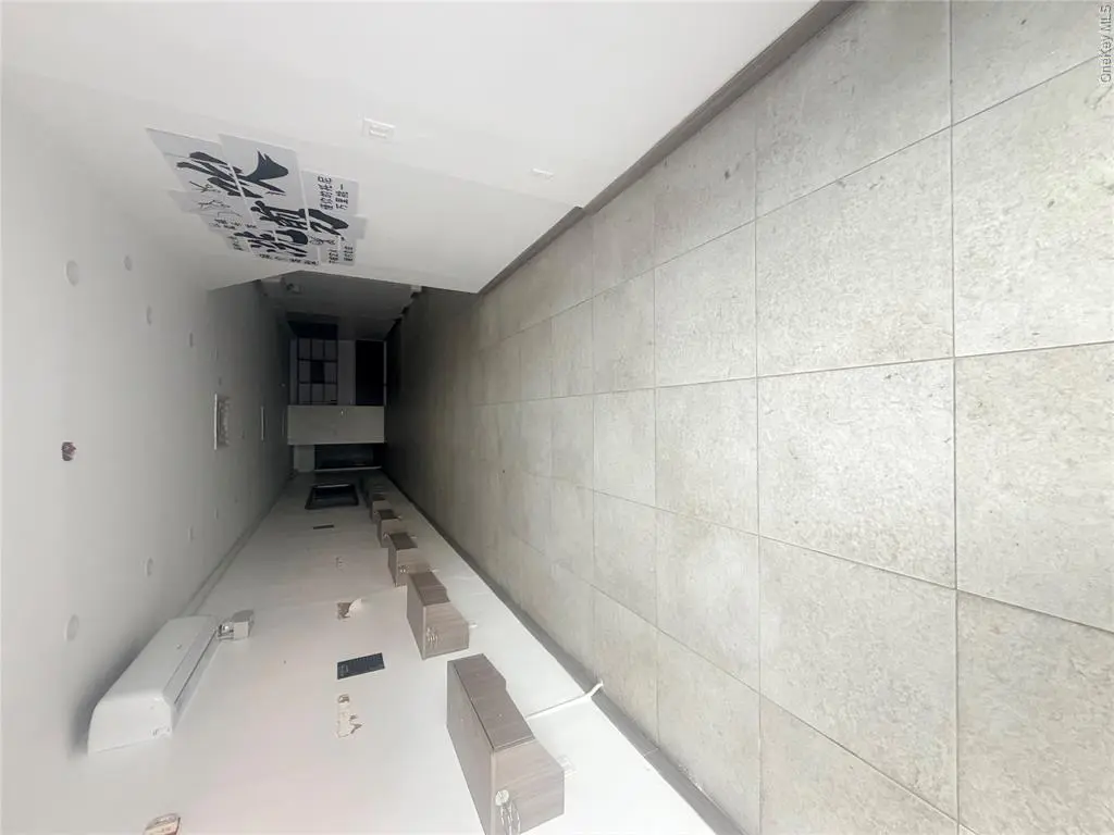 MLS#1020975 Elmhurst 房源照片 2 / listing photo 2