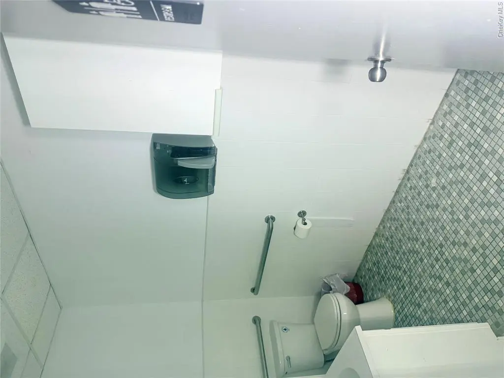 MLS#1020975 Elmhurst 房源照片 3 / listing photo 3