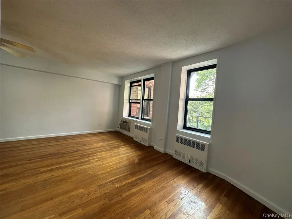Elmhurst MLS#1032676 property listing photo 31