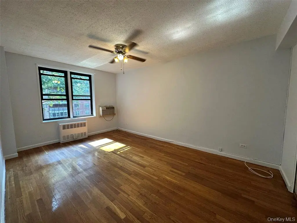 Elmhurst MLS#1032676 property listing photo 32