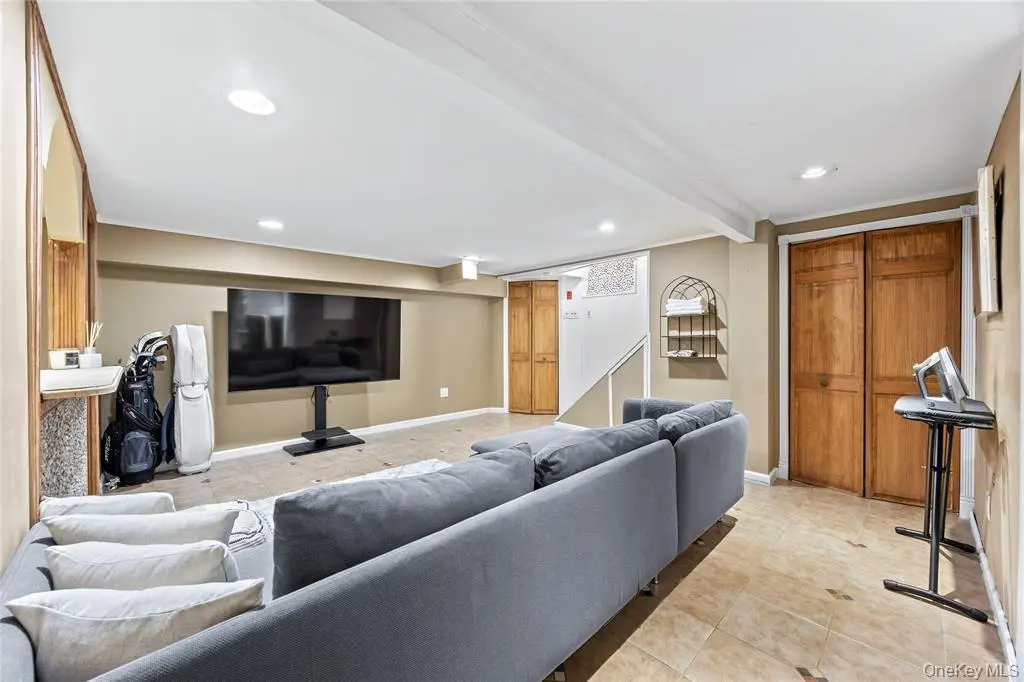 Floral Park MLS#1017856 property listing photo 22