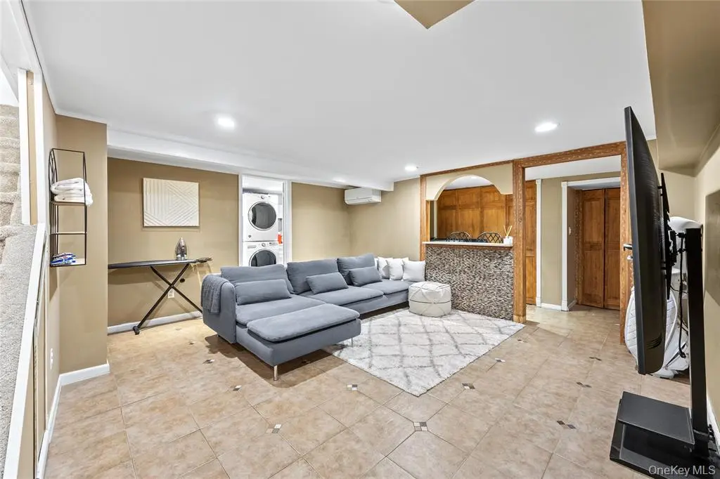 Floral Park MLS#1017856 property listing photo 24