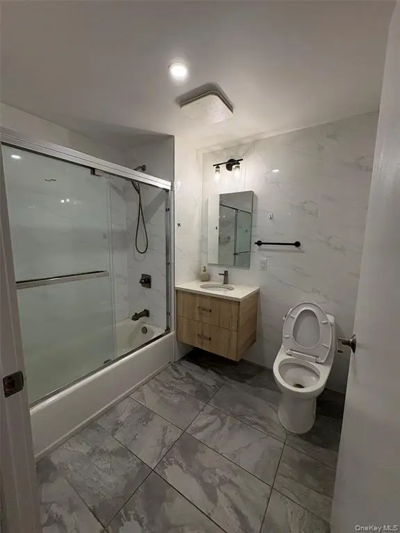 Flushing MLS#1019089 property listing photo 5