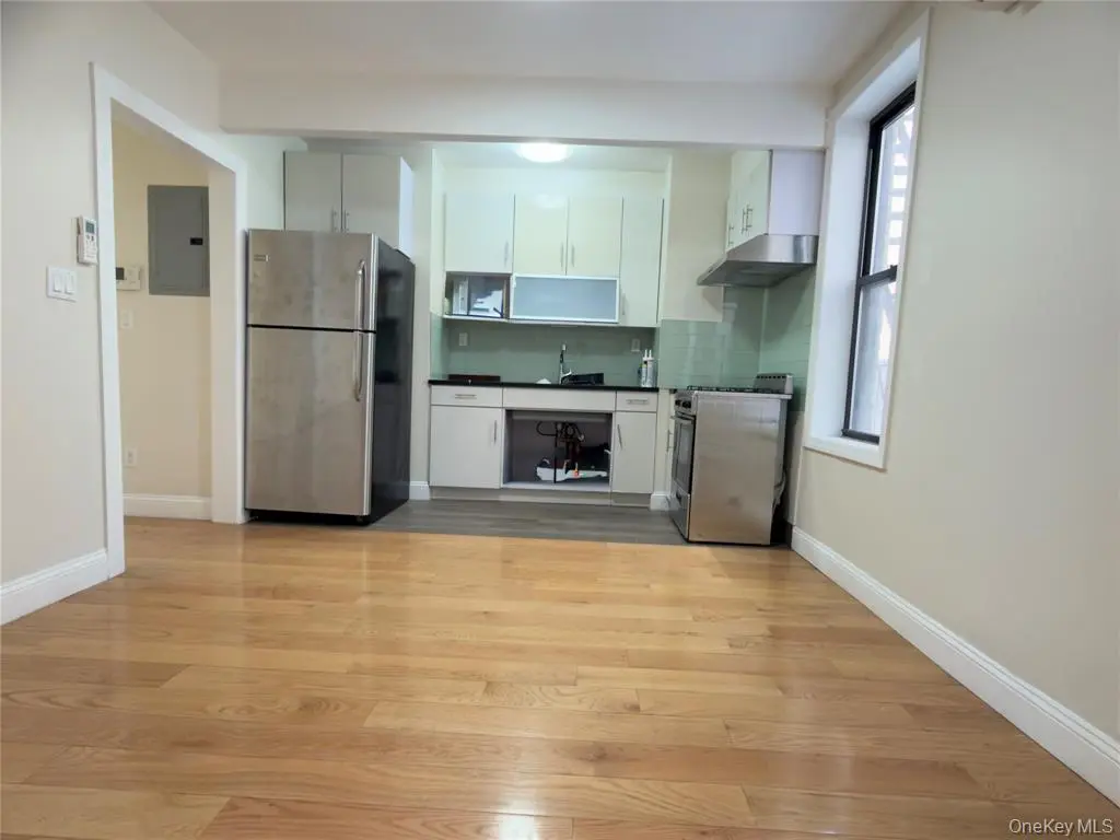 Flushing MLS#993311 property listing photo 5