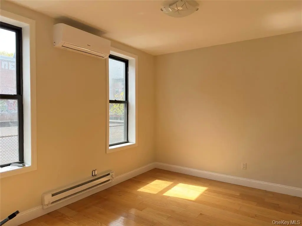 Flushing MLS#993311 property listing photo 7