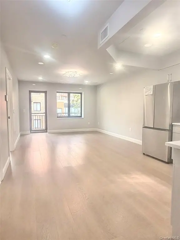 MLS#1005964 Flushing 房源照片 5 / listing photo 5